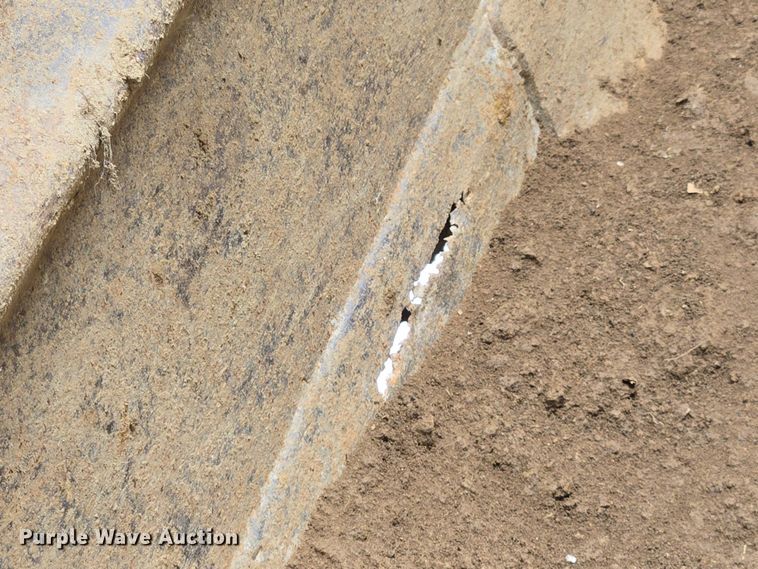 image for item EC4345 2000 GMC C7500 dump truck