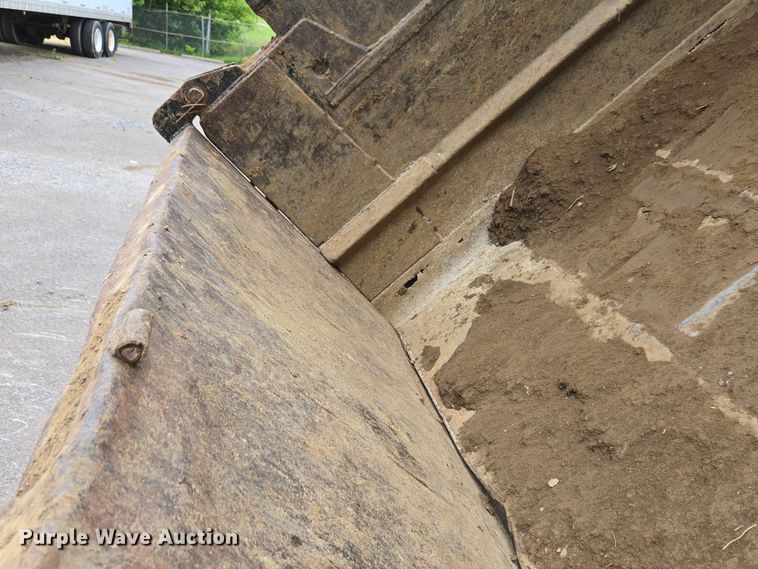 image for item EC4345 2000 GMC C7500 dump truck