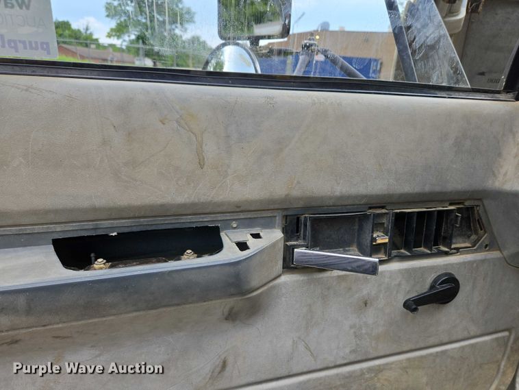 image for item EC4345 2000 GMC C7500 dump truck