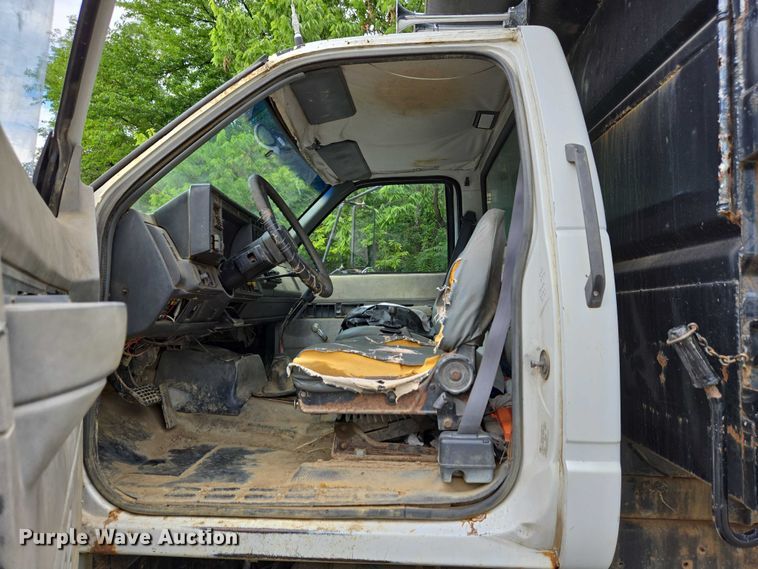 image for item EC4345 2000 GMC C7500 dump truck