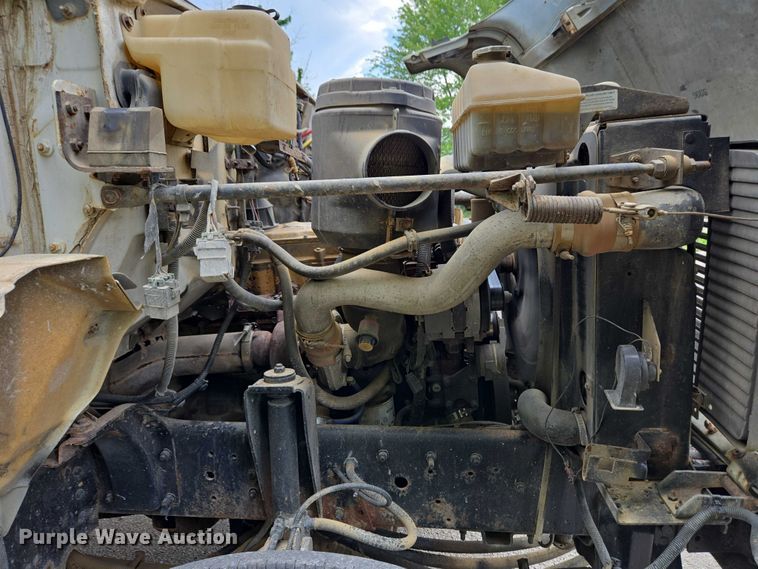 image for item EC4345 2000 GMC C7500 dump truck