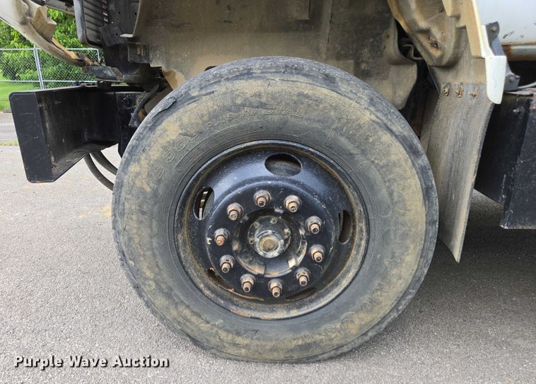 image for item EC4345 2000 GMC C7500 dump truck