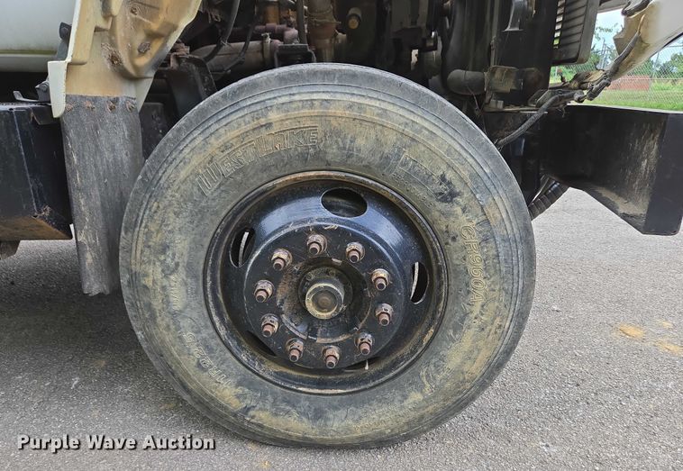 image for item EC4345 2000 GMC C7500 dump truck