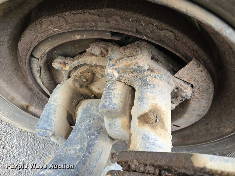 image for item EC4345 2000 GMC C7500 dump truck