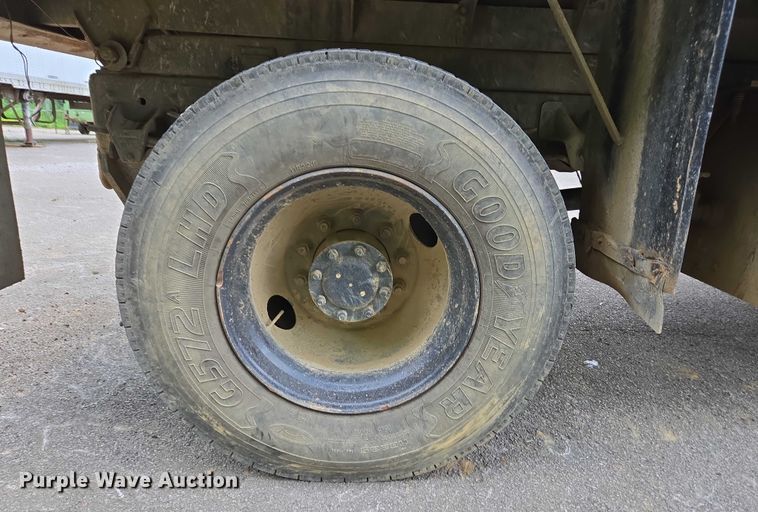 image for item EC4345 2000 GMC C7500 dump truck