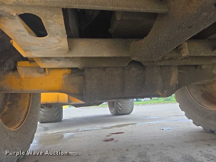 image for item EC4346 Terex TA10 fuel and lube truck