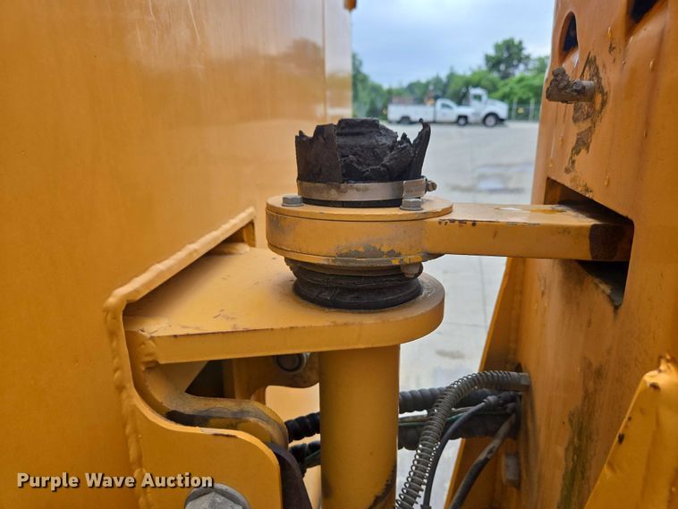 image for item EC4346 Terex TA10 fuel and lube truck