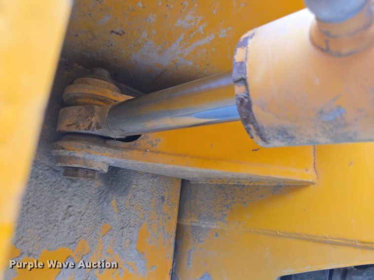 image for item EC4346 Terex TA10 fuel and lube truck