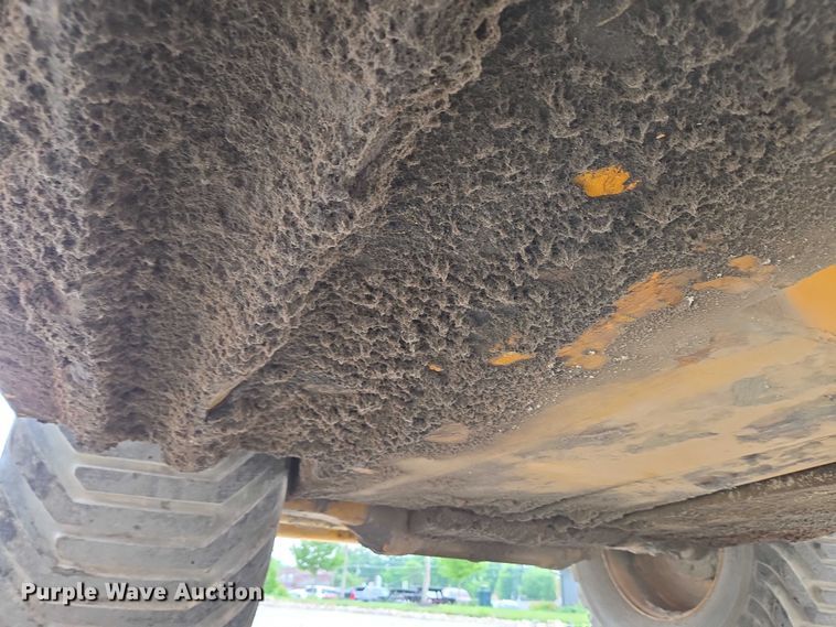 image for item EC4346 Terex TA10 fuel and lube truck