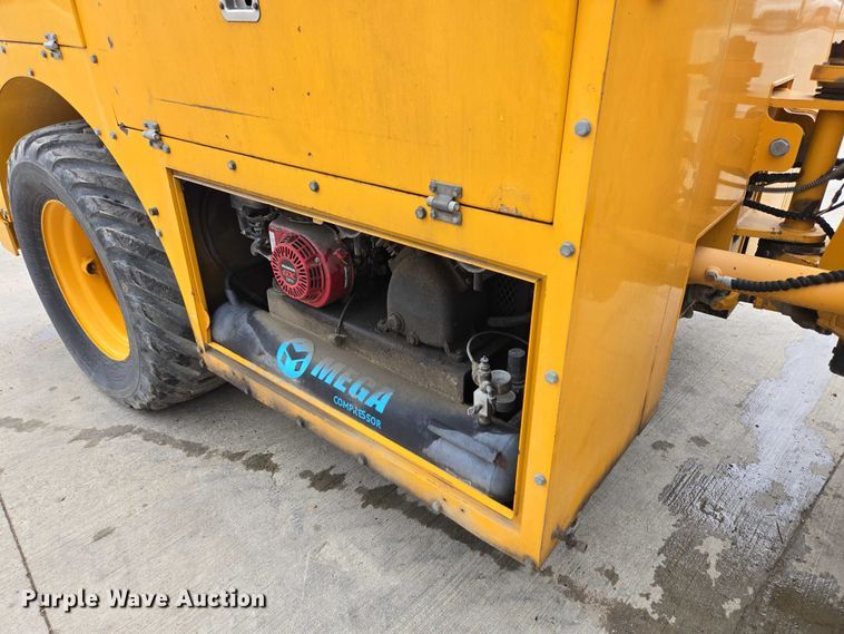 image for item EC4346 Terex TA10 fuel and lube truck