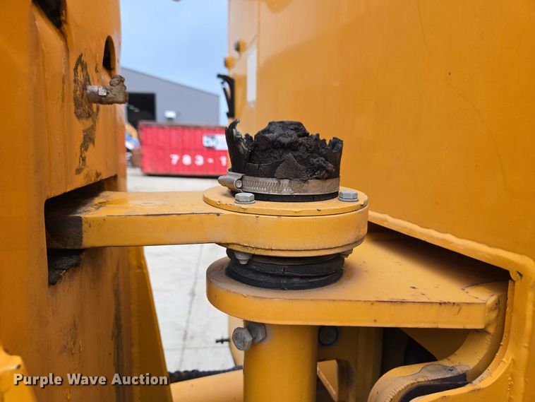 image for item EC4346 Terex TA10 fuel and lube truck