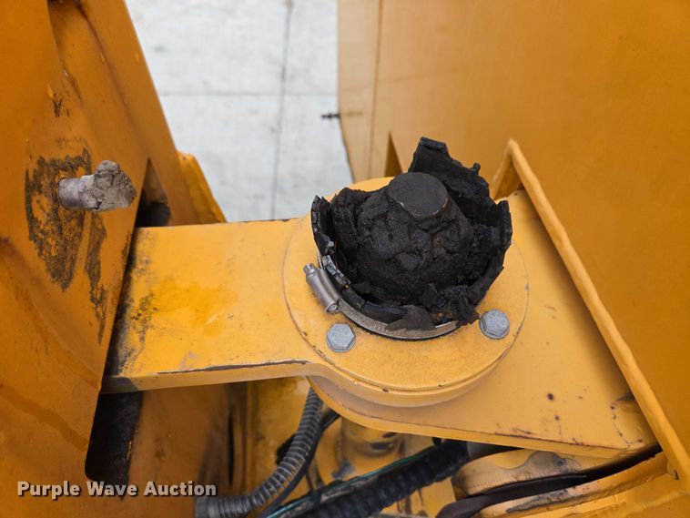 image for item EC4346 Terex TA10 fuel and lube truck