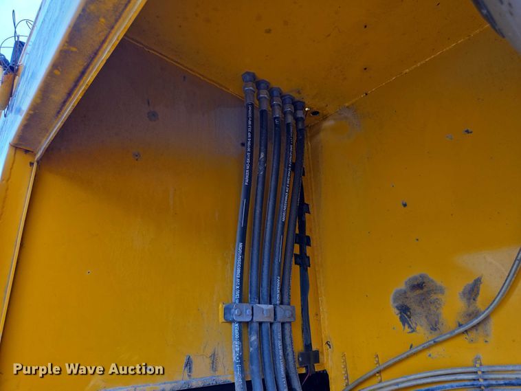 image for item EC4346 Terex TA10 fuel and lube truck