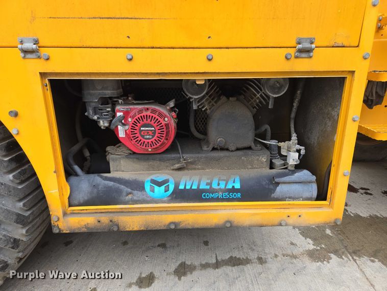 image for item EC4346 Terex TA10 fuel and lube truck