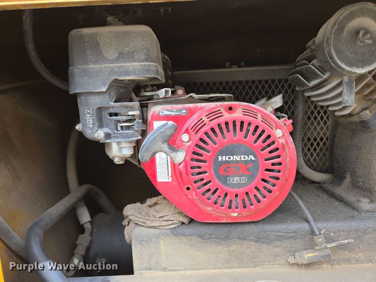 image for item EC4346 Terex TA10 fuel and lube truck