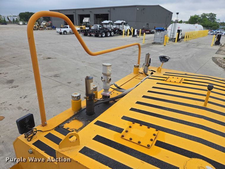 image for item EC4346 Terex TA10 fuel and lube truck