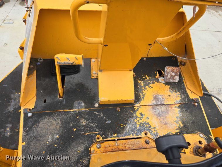 image for item EC4346 Terex TA10 fuel and lube truck