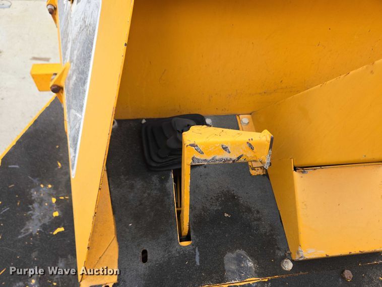 image for item EC4346 Terex TA10 fuel and lube truck