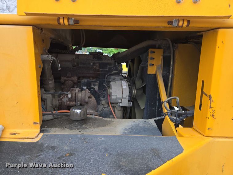 image for item EC4346 Terex TA10 fuel and lube truck