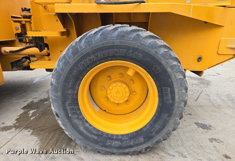 image for item EC4346 Terex TA10 fuel and lube truck