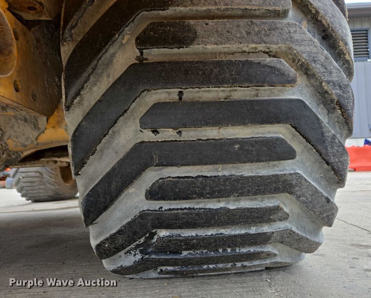 image for item EC4346 Terex TA10 fuel and lube truck