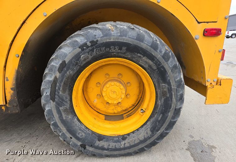 image for item EC4346 Terex TA10 fuel and lube truck