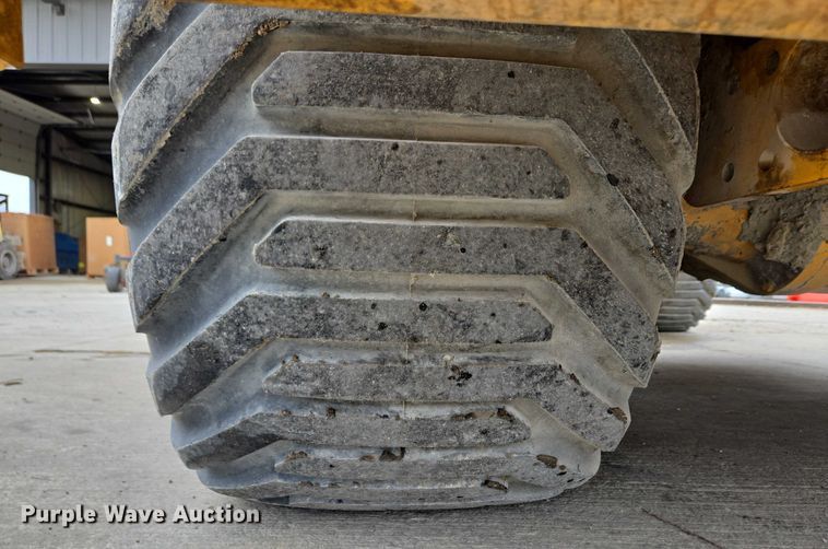 image for item EC4346 Terex TA10 fuel and lube truck