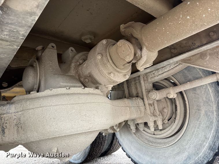 image for item EC4354 1997 Mack CH613 water truck