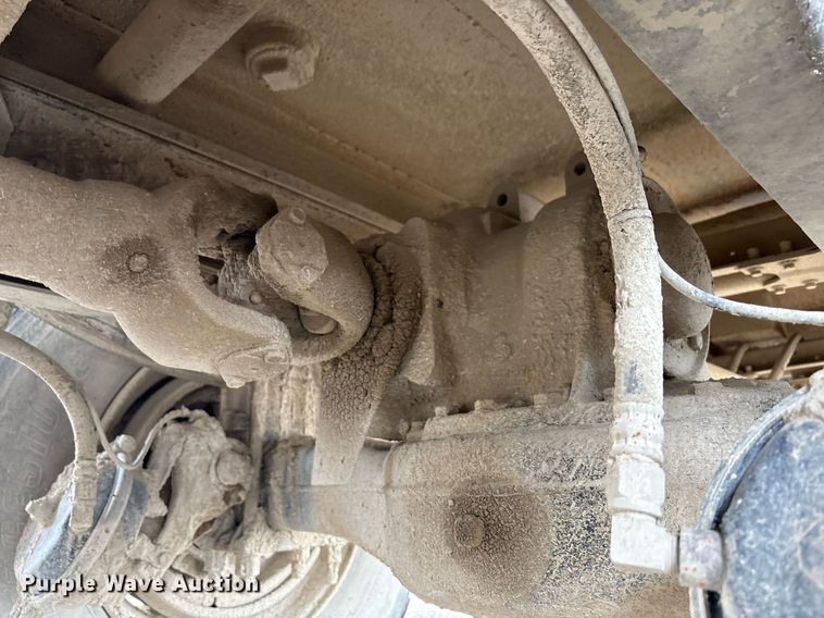 image for item EC4354 1997 Mack CH613 water truck