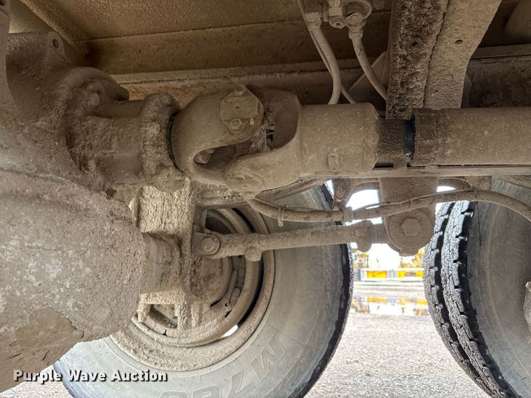 image for item EC4354 1997 Mack CH613 water truck