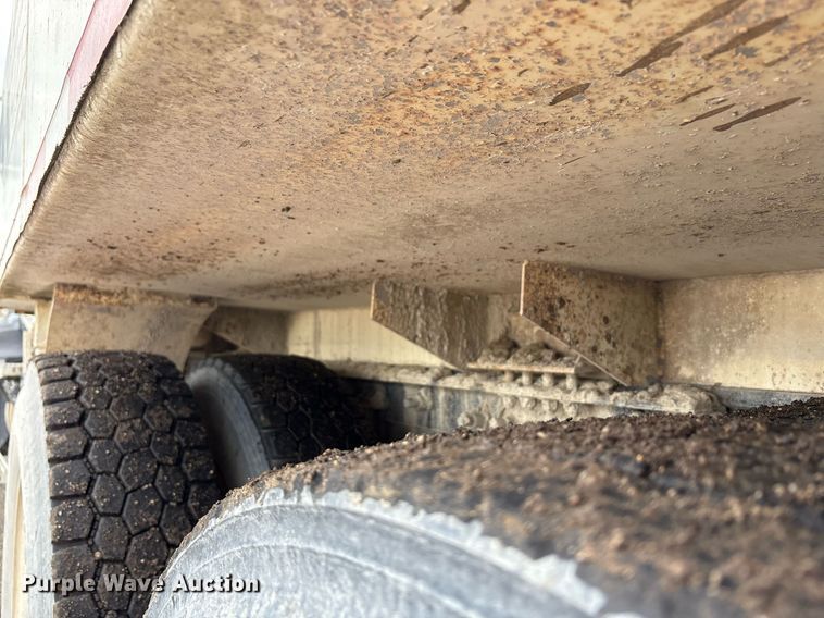 image for item EC4354 1997 Mack CH613 water truck