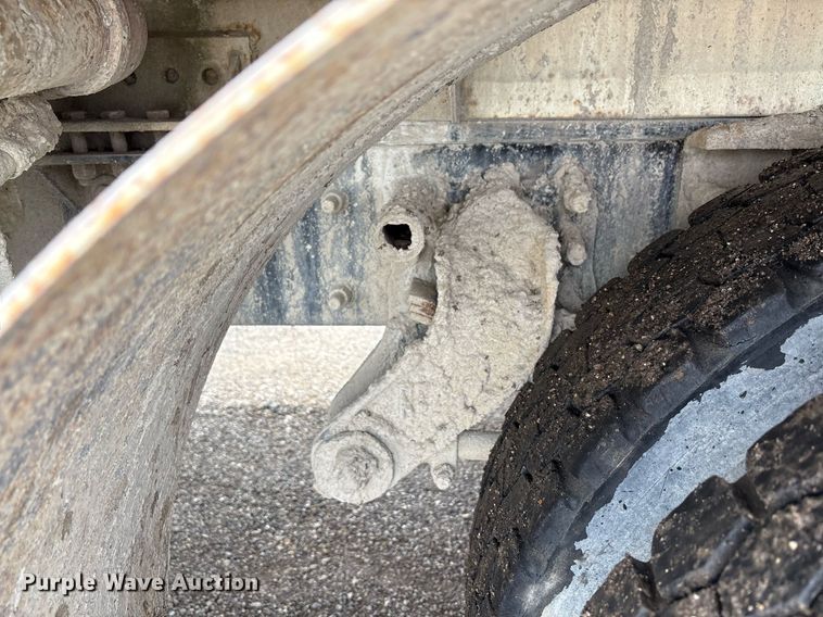 image for item EC4354 1997 Mack CH613 water truck