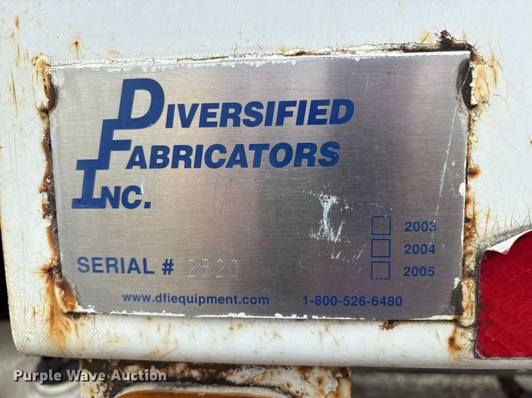 image for item EC4354 1997 Mack CH613 water truck