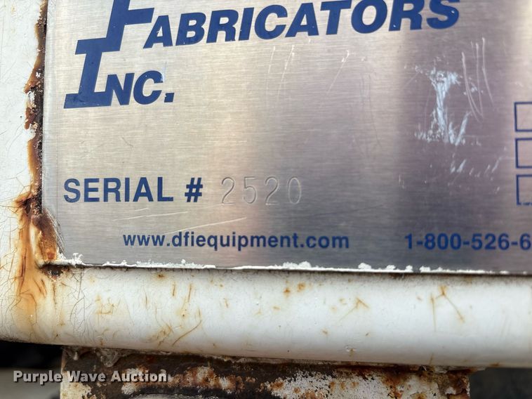 image for item EC4354 1997 Mack CH613 water truck