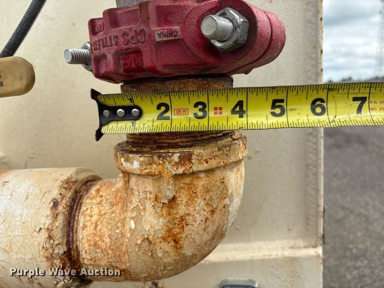 image for item EC4354 1997 Mack CH613 water truck