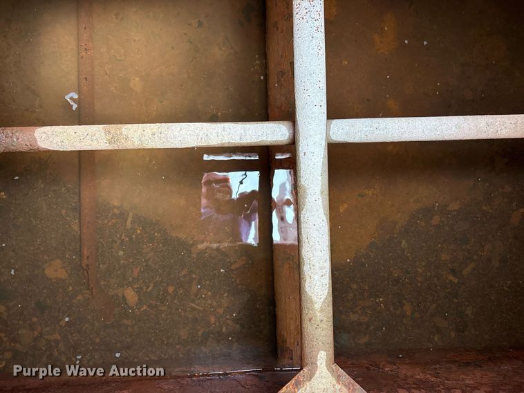 image for item EC4354 1997 Mack CH613 water truck