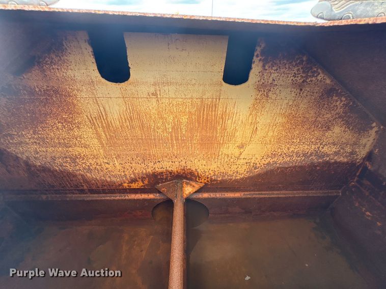 image for item EC4354 1997 Mack CH613 water truck