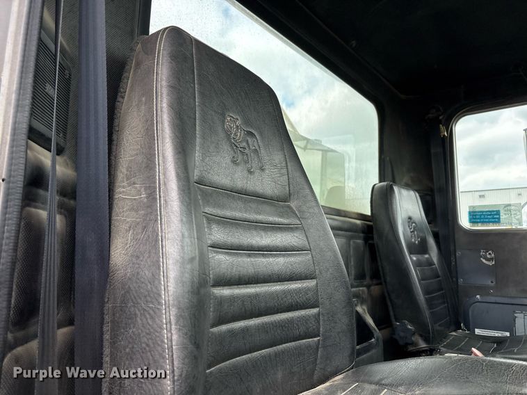 image for item EC4354 1997 Mack CH613 water truck