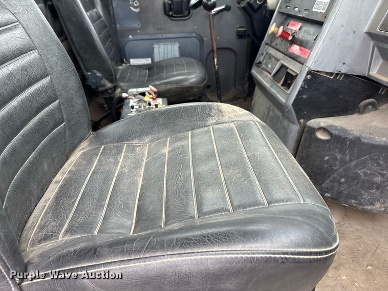 image for item EC4354 1997 Mack CH613 water truck