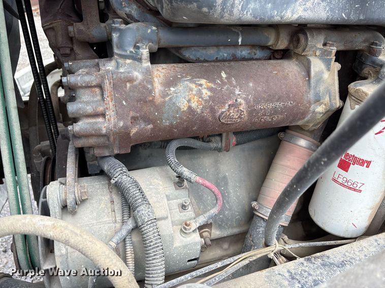 image for item EC4354 1997 Mack CH613 water truck