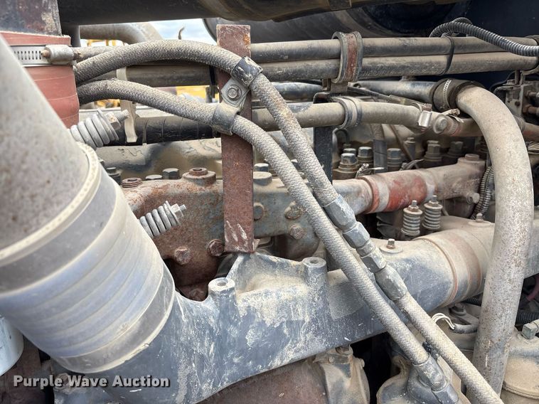 image for item EC4354 1997 Mack CH613 water truck