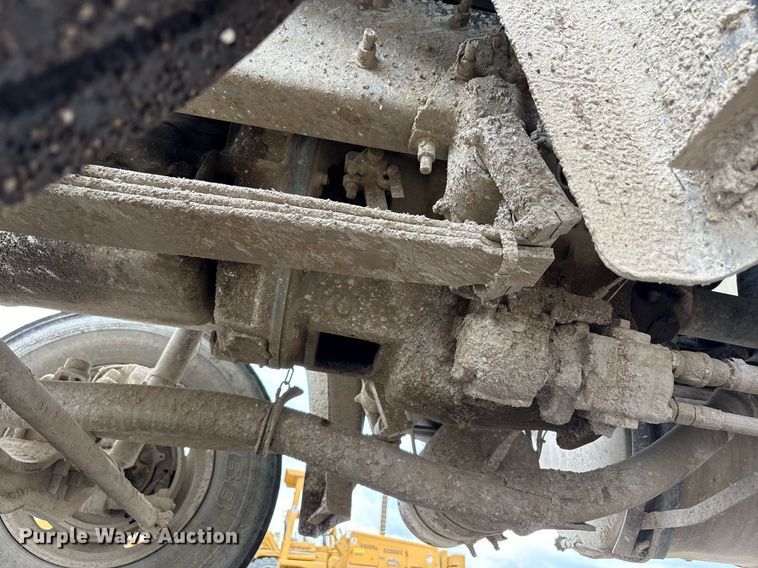 image for item EC4354 1997 Mack CH613 water truck