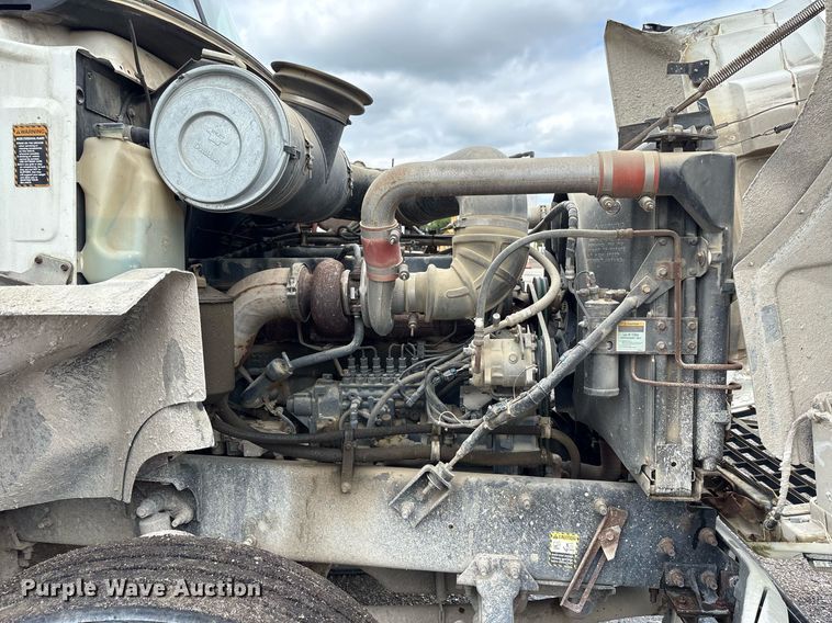 image for item EC4354 1997 Mack CH613 water truck