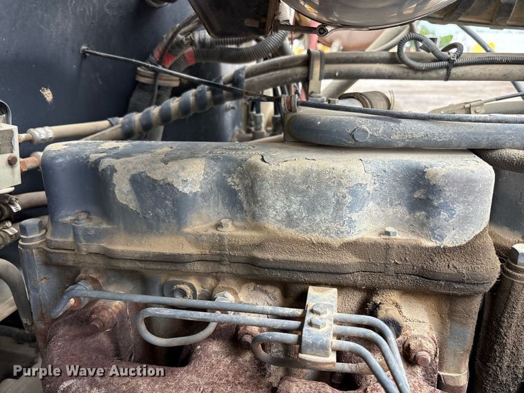 image for item EC4354 1997 Mack CH613 water truck