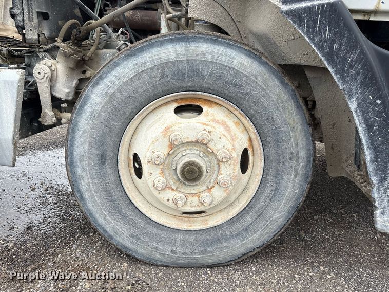 image for item EC4354 1997 Mack CH613 water truck