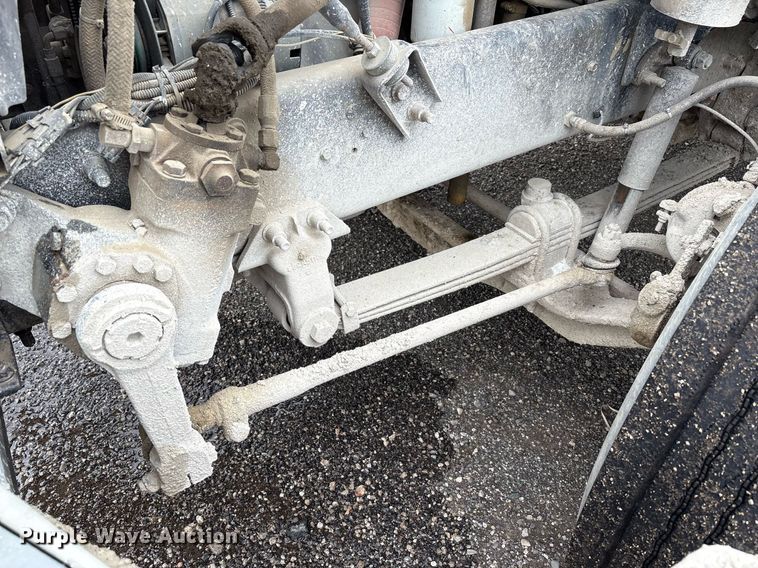 image for item EC4354 1997 Mack CH613 water truck