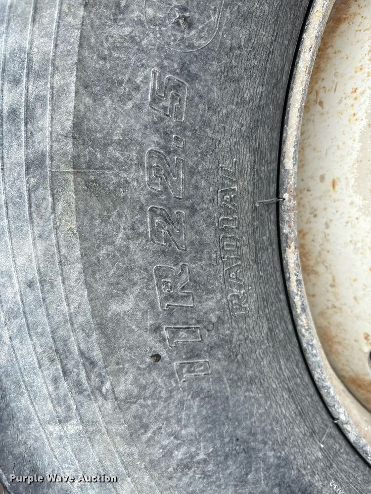 image for item EC4354 1997 Mack CH613 water truck