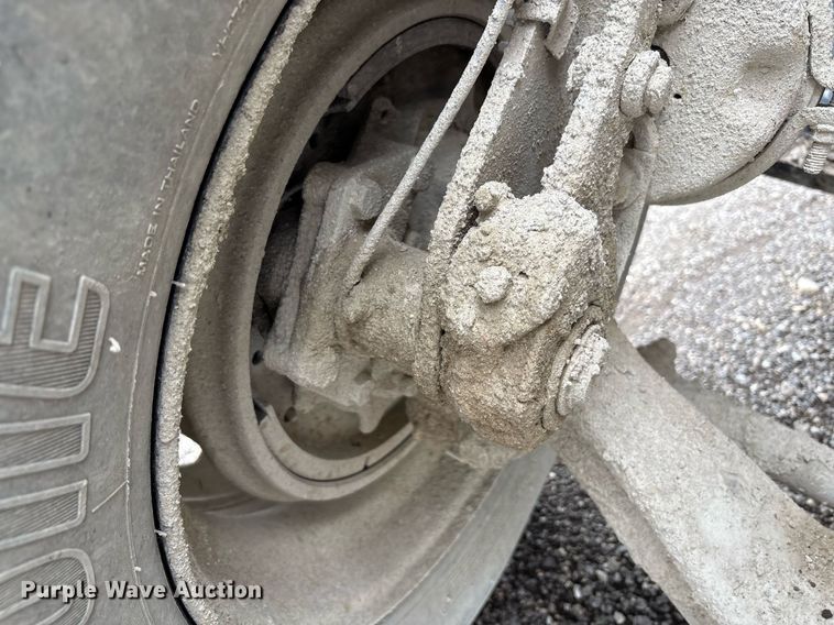 image for item EC4354 1997 Mack CH613 water truck