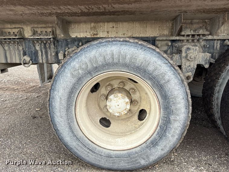 image for item EC4354 1997 Mack CH613 water truck