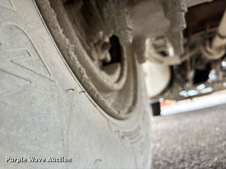 image for item EC4354 1997 Mack CH613 water truck